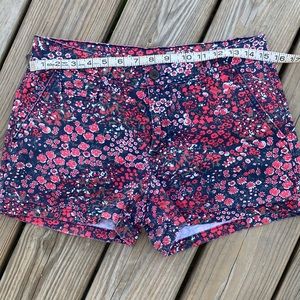 GAP: Floral shorts